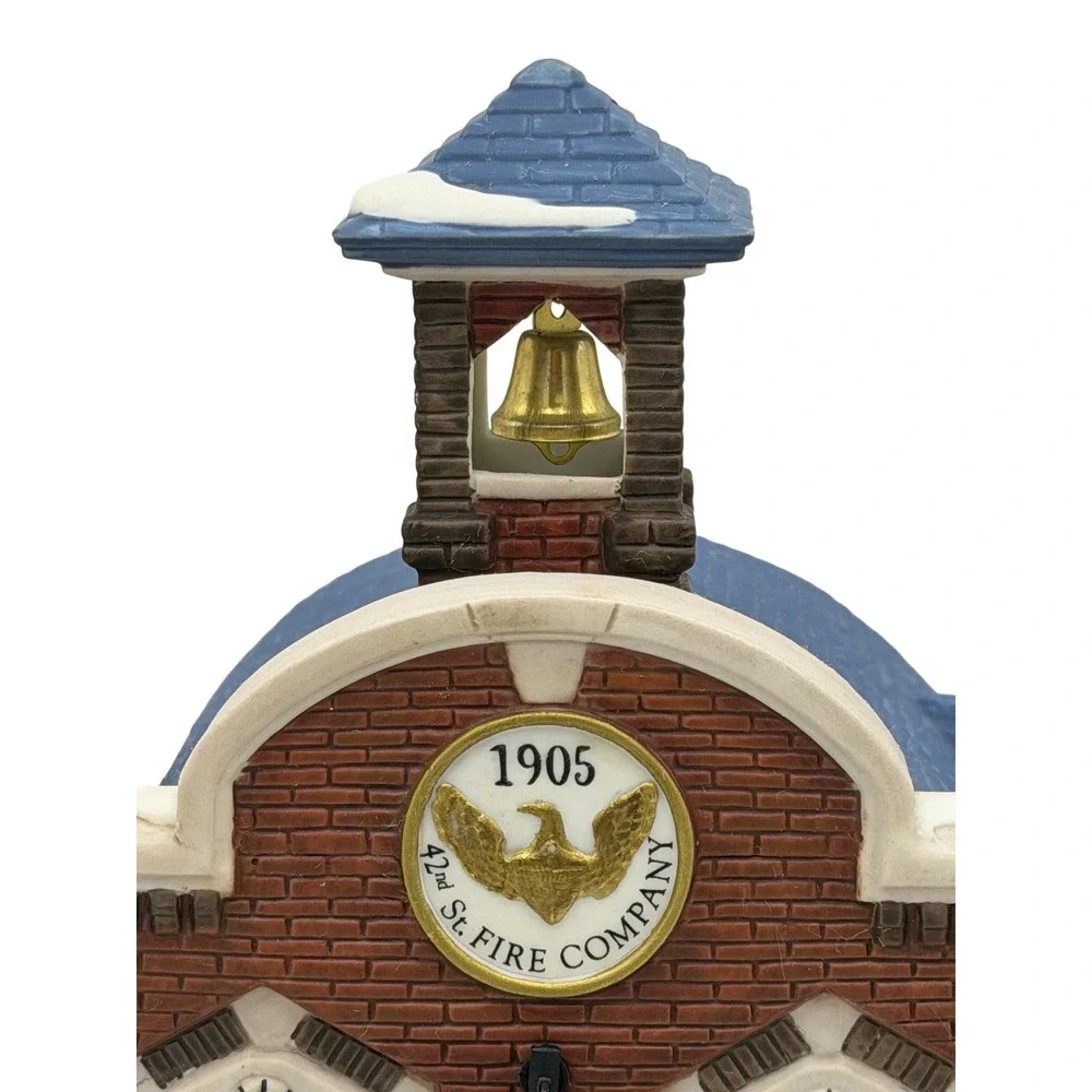 Dept 56 Christmas in the City 42nd St Fire‎ Company 56.58914 Light House Retired